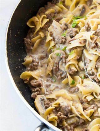 Hamburger-Stroganoff with Noodles image